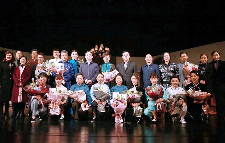 灯市口小学师生大合影领奖现场,锦连环学校文化建设