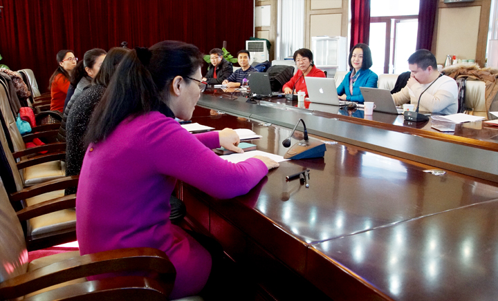温泉苏家坨学区文化定位研讨会议现场，负责人发言交流，锦连环协助梳理学区办学理念