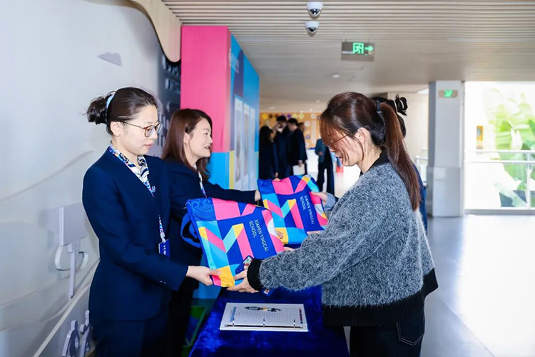 厦门英才学校30周年校庆论坛跨界对话，艺术与科学深度融合，培养面向未来的创新人才