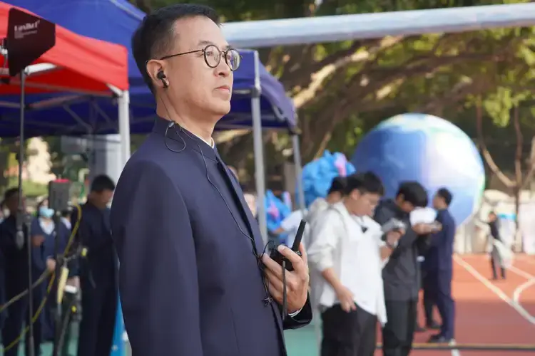 北京市新英才学校副校长魏庆佳，厦门英才30周年校庆总策划，校庆要让学生感受幸福体现创意